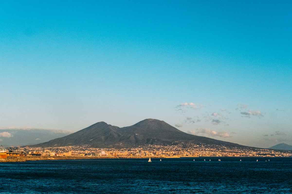 Deposito bagagli Napoli Centrale: come organizzare una sosta senza perdere tempo 2 Deposito bagagli Napoli Centrale: come organizzare una sosta senza perdere tempo 1
